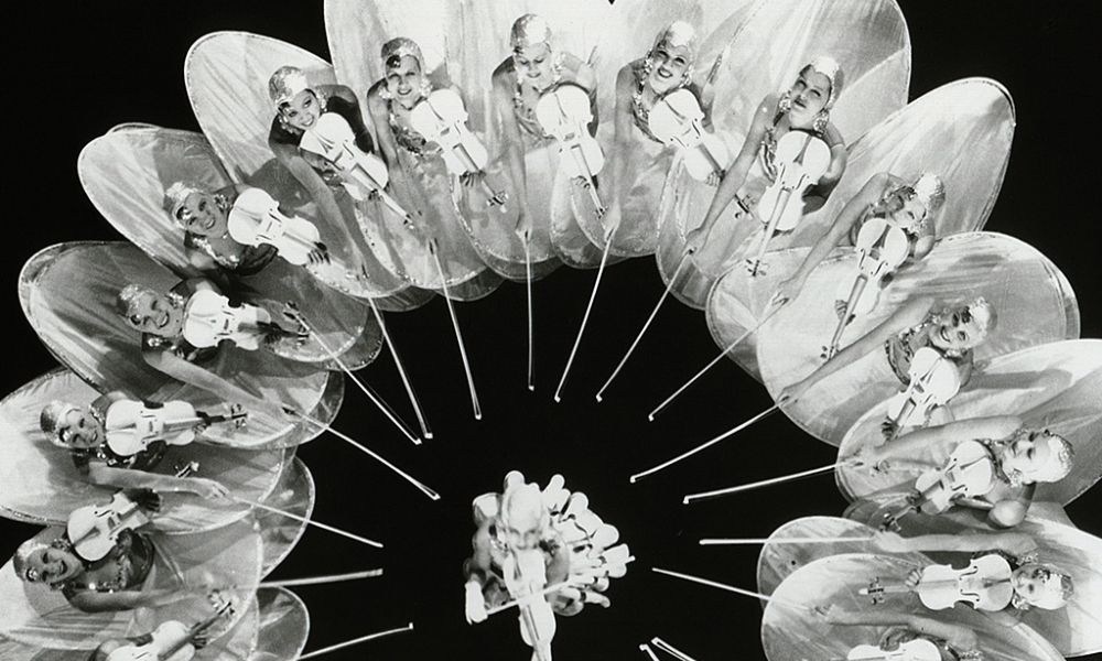 Gold Diggers 1933 4