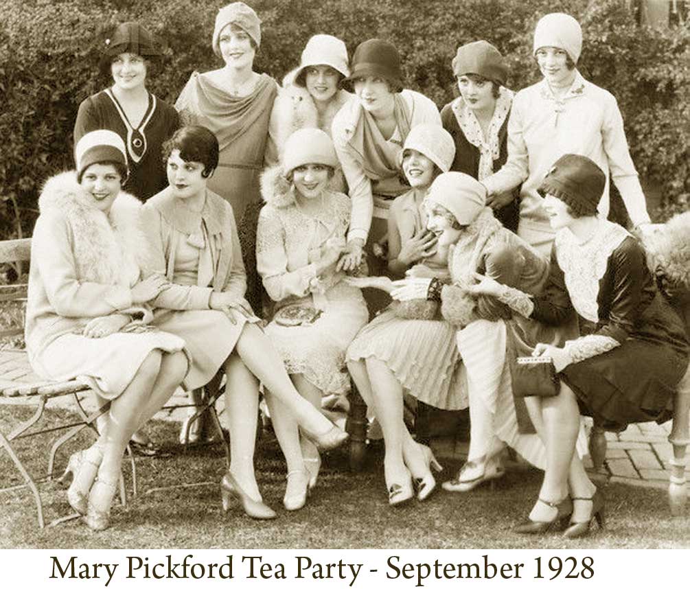 Mary-Pickford-Tea-Party-held-in-September-1928