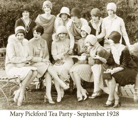 Mary-Pickford-Tea-Party-held-in-September-1928