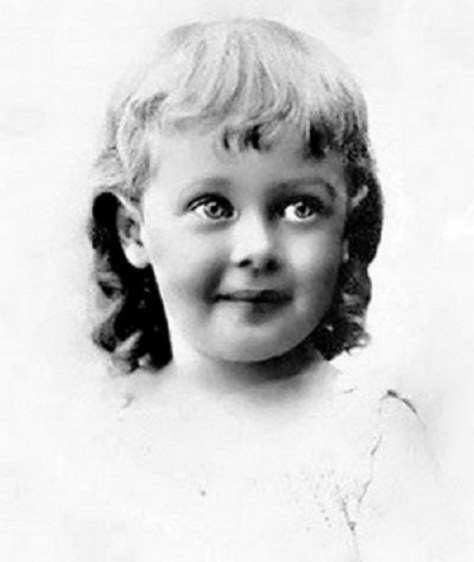 Loretta Young 32