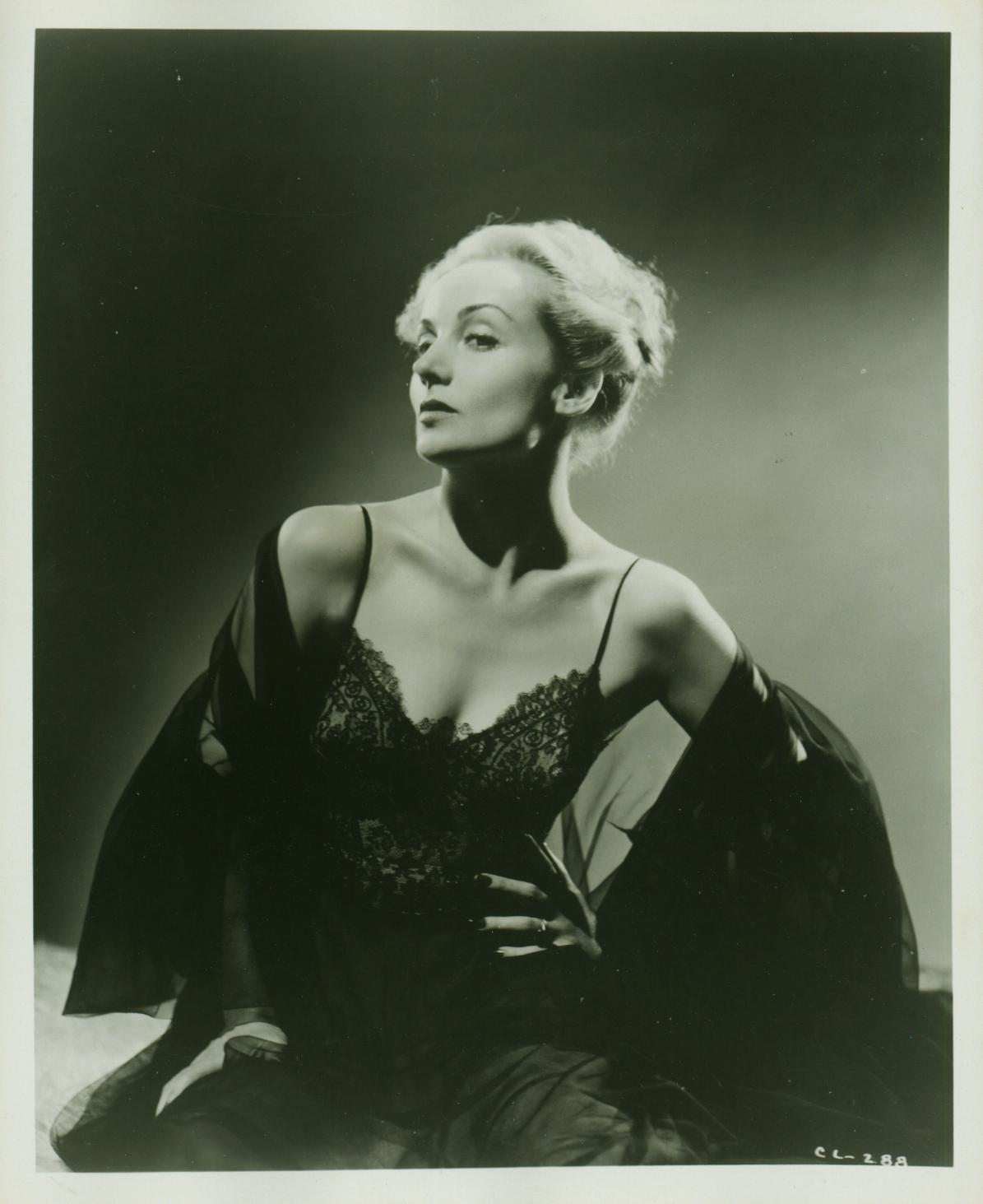 Carole Lombard 35