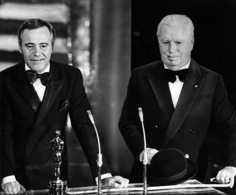 Chaplin_oscar