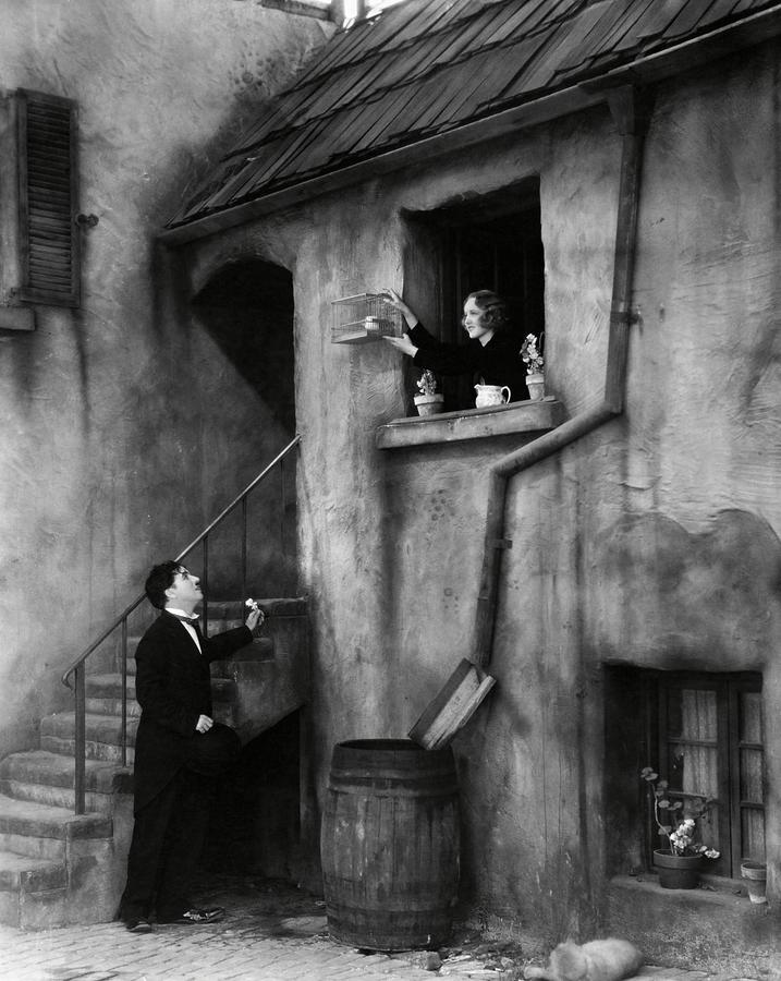 charlie-chaplin-and-virginia-cherrill-in-city-lights-1931--album