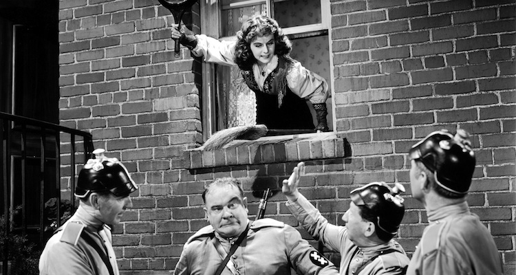 the-great-dictator_chaplin_4